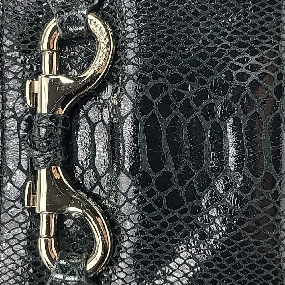 Jimmy Choo clutch in black printed leather and gold hardware and accents - Picture 2 of 8